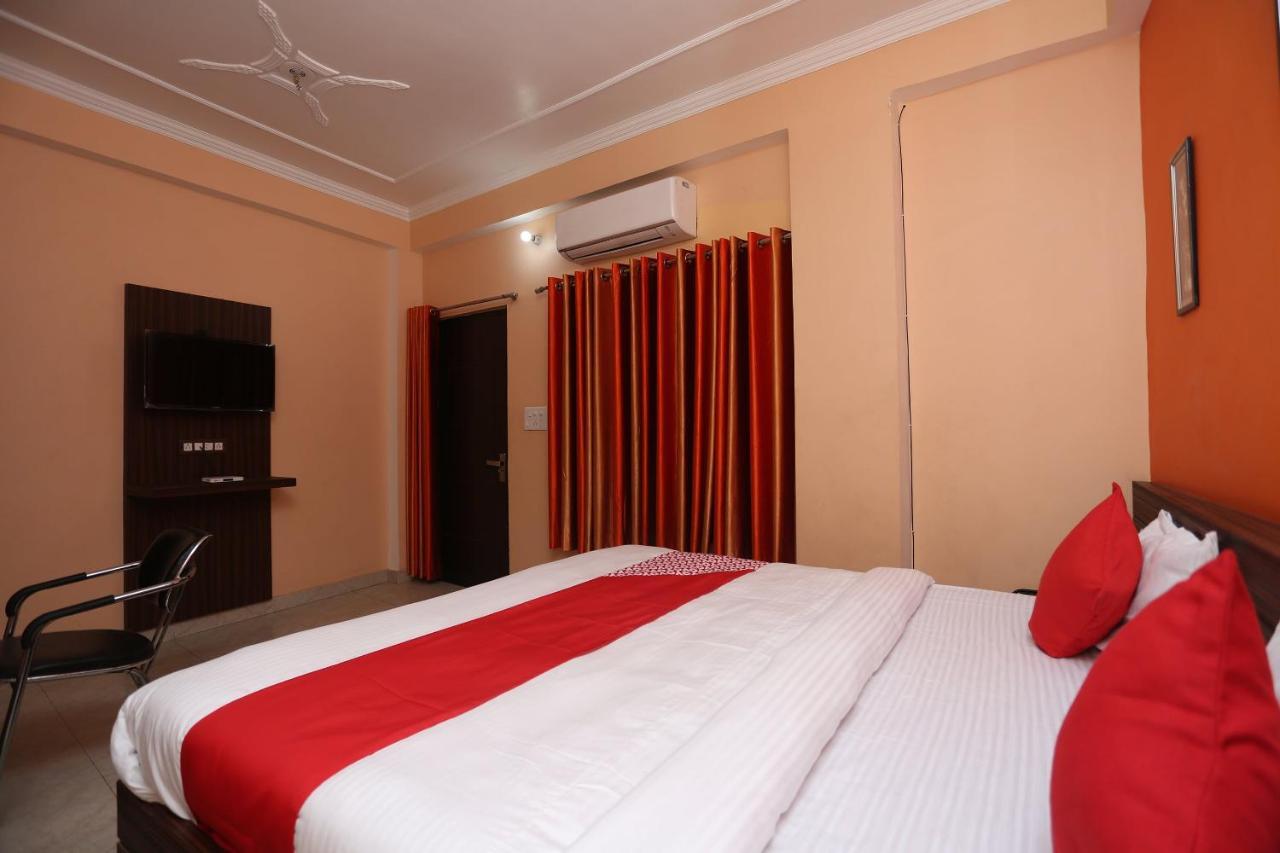 Oyo 26803 Hotel City Inn Faizābād Exteriör bild
