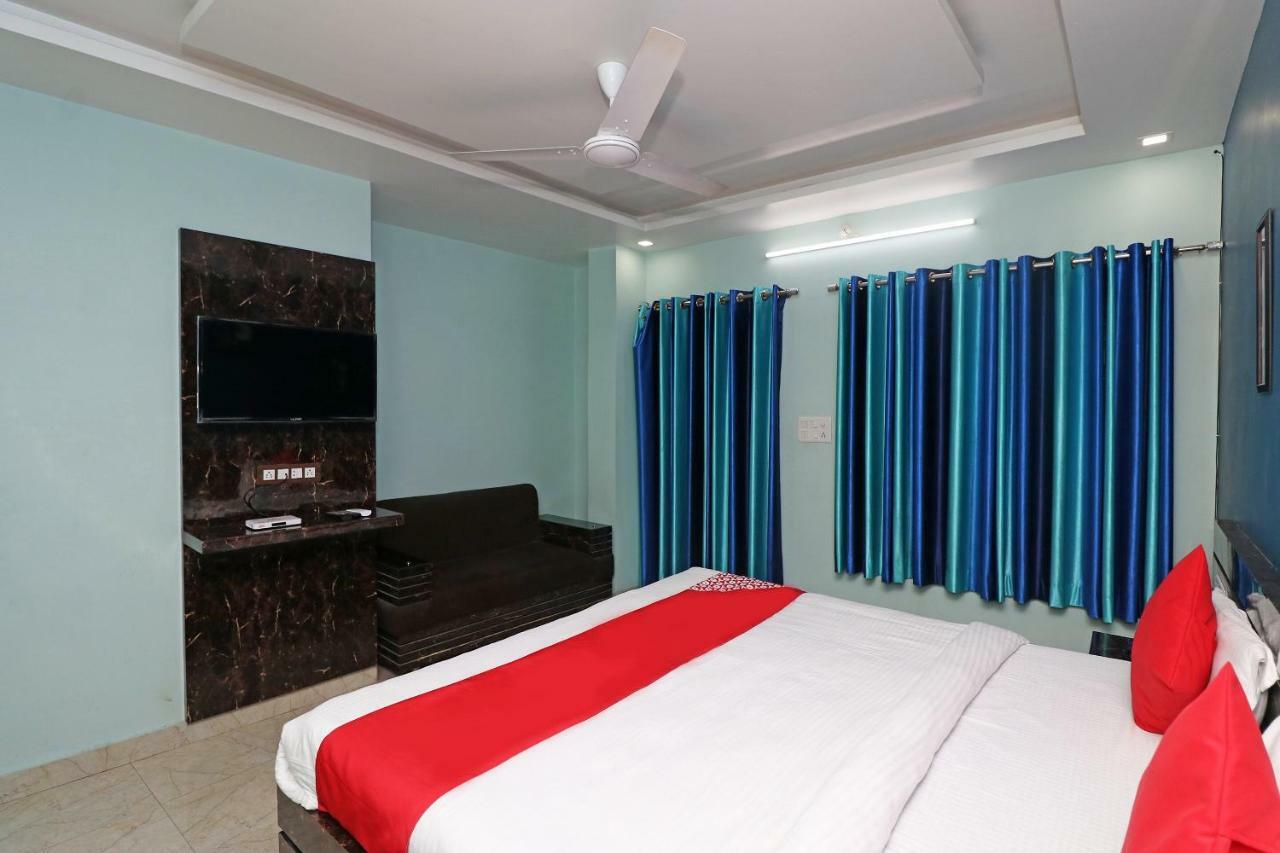 Oyo 26803 Hotel City Inn Faizābād Exteriör bild